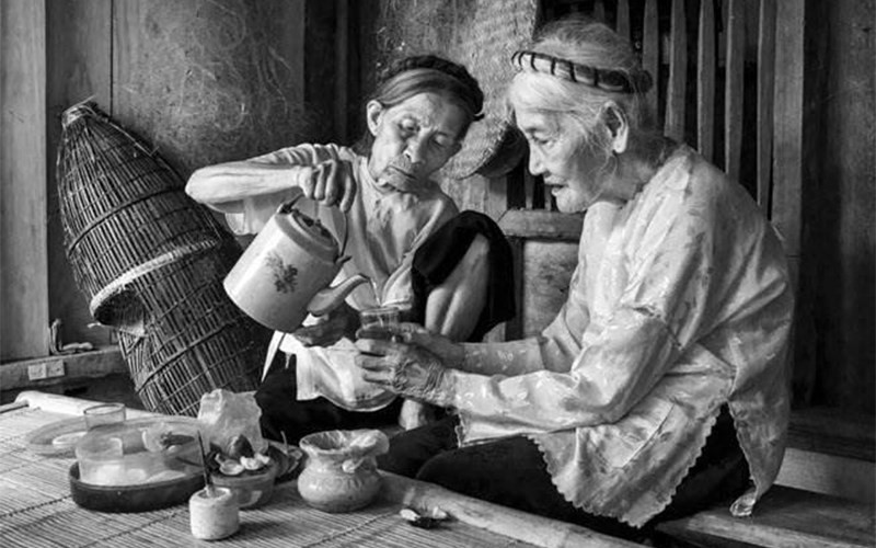 Trà ướp sen Tây Hồ - Thức trà hội tụ tinh hoa đất Việt Trà ướp sen Tây Hồ – Thức trà hội tụ tinh hoa đất Việt