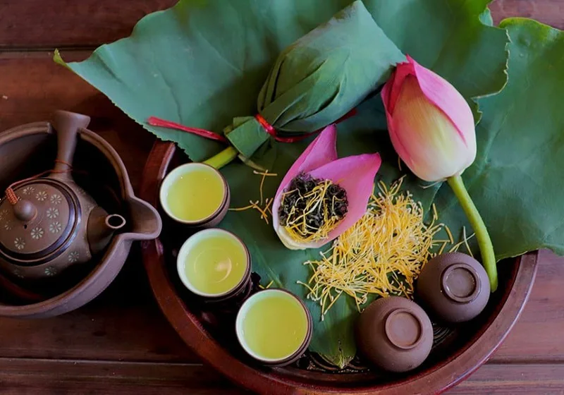 Tr&agrave; hoa sen Hồ T&acirc;y &ndash; Tinh hoa đặc sản gắn liền với văn h&oacute;a H&agrave; Nội