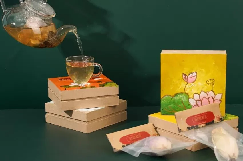 Trà sen ướp xổi: Hương vị thanh tao, tinh tế và lợi ích sức khỏe tuyệt vời Trà sen ướp xổi: Hương vị thanh tao, tinh tế và lợi ích sức khỏe tuyệt vời